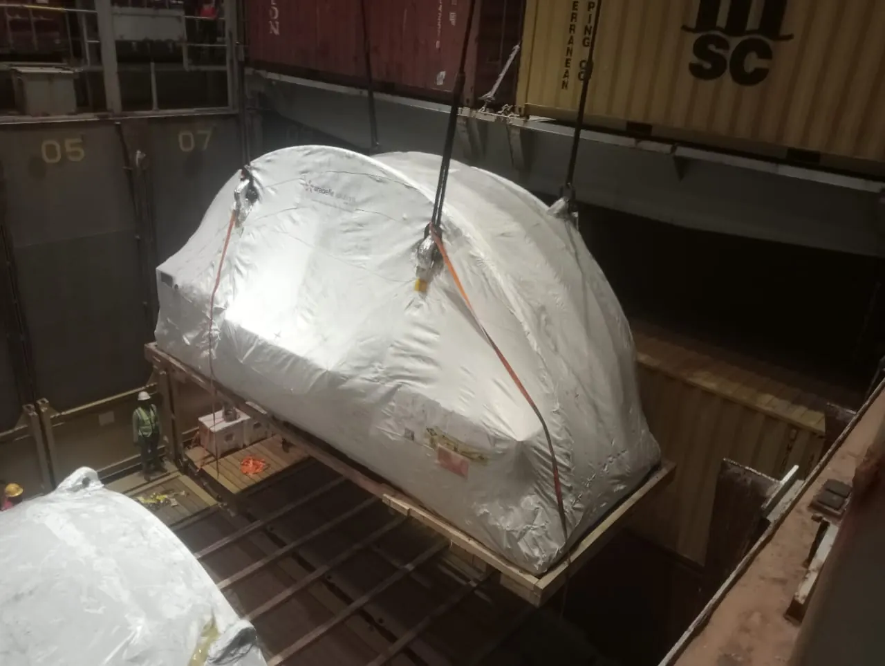 Heavy cargo transport