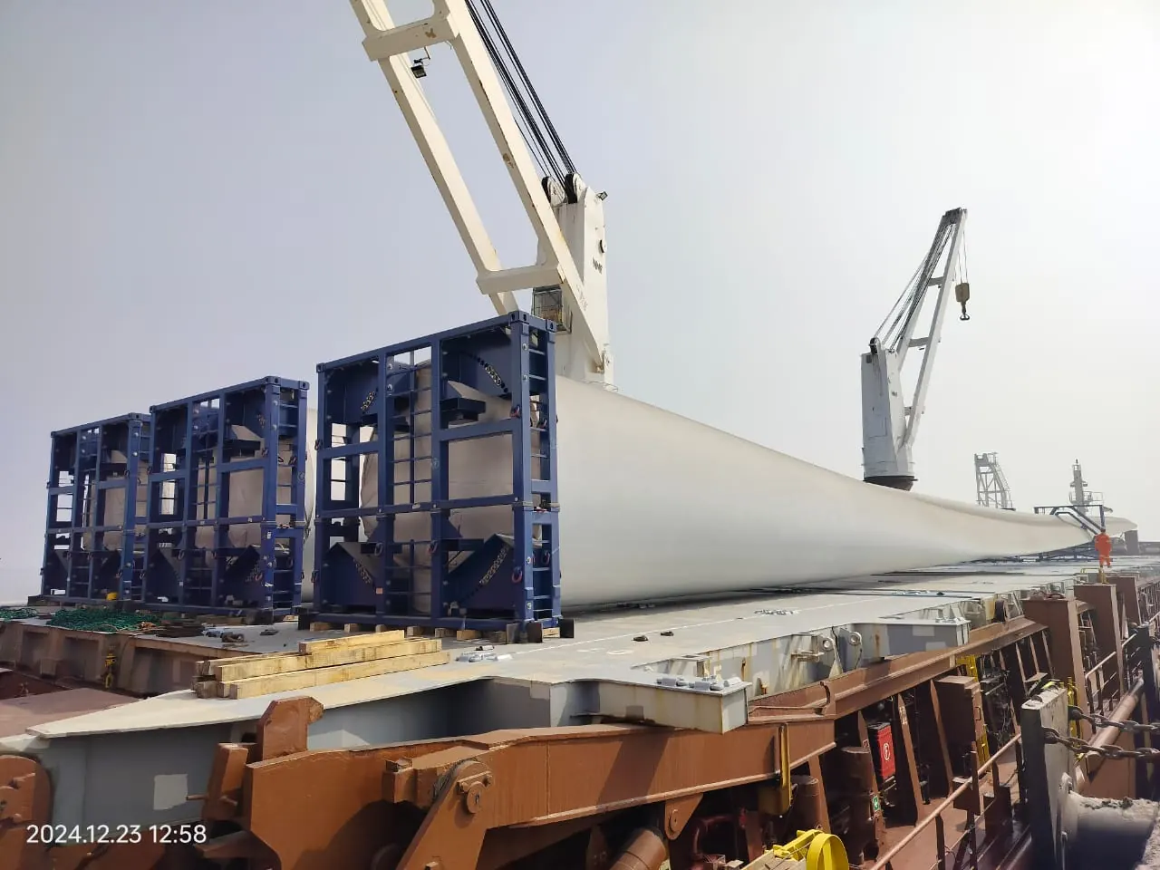 Large project cargo on vessel deck
